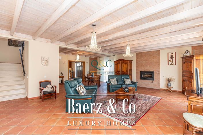 Image No.3-3 Bed Villa for sale