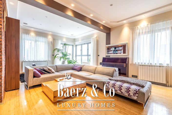 Image No.3-4 Bed Townhouse for sale