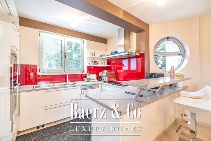 Image No.6-4 Bed Townhouse for sale