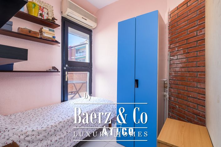 Image No.11-4 Bed Property for sale