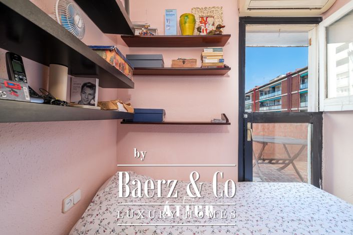 Image No.12-4 Bed Property for sale