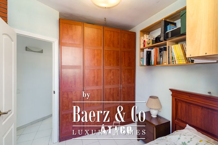 Image No.16-4 Bed Property for sale