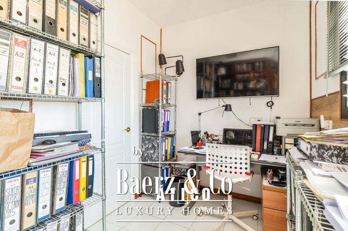 Image No.23-4 Bed Property for sale