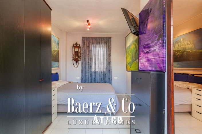 Image No.5-4 Bed Property for sale