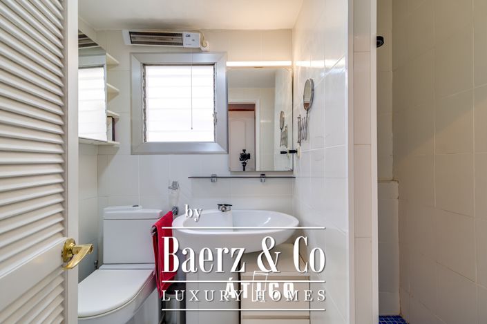 Image No.9-4 Bed Property for sale