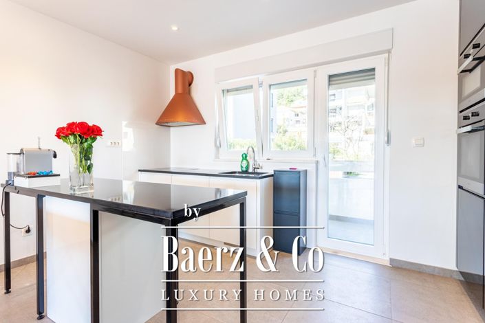 Image No.10-3 Bed Apartment for sale