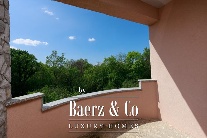 Image No.18-4 Bed Townhouse for sale