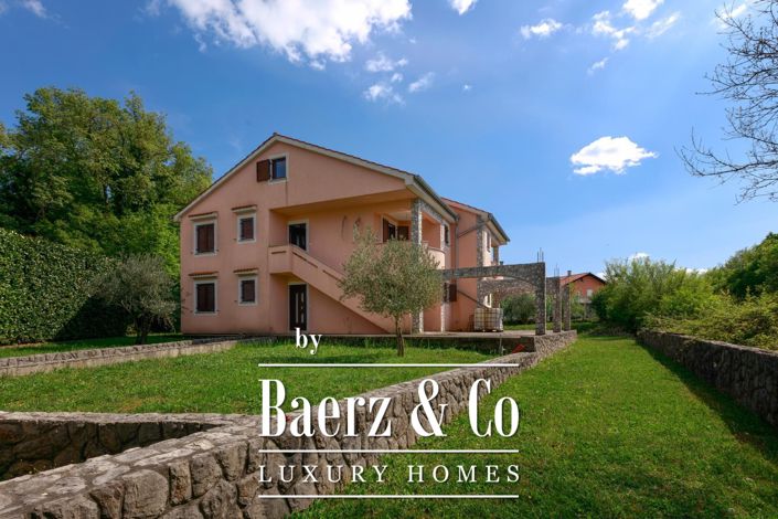 Image No.2-4 Bed Townhouse for sale