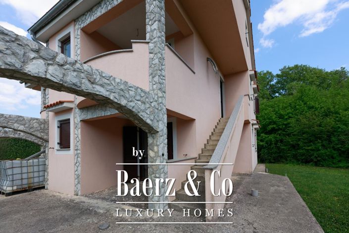 Image No.29-4 Bed Townhouse for sale