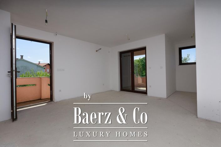 Image No.5-4 Bed Townhouse for sale