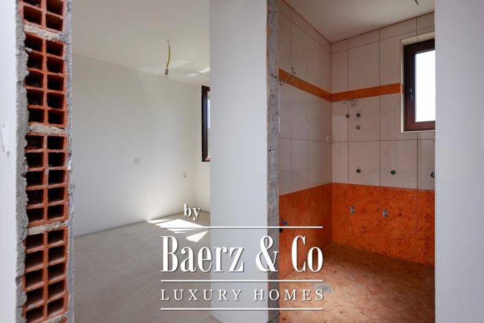 Image No.7-4 Bed Townhouse for sale