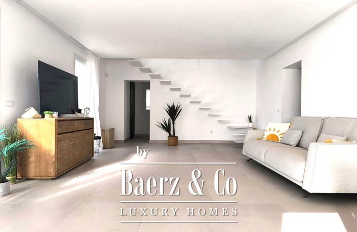 Image No.11-3 Bed Property for sale