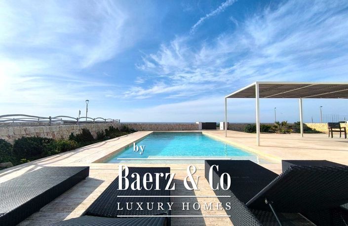 Image No.14-3 Bed Property for sale