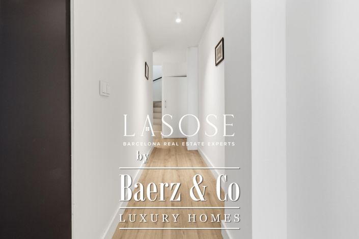 Image No.18-2 Bed Property for sale