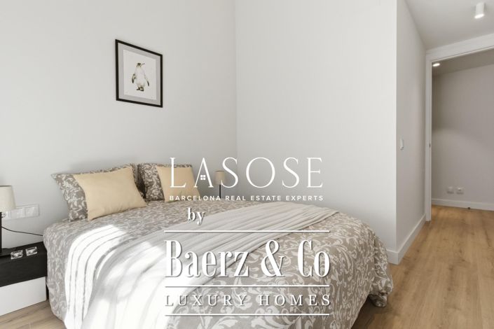 Image No.33-2 Bed Property for sale