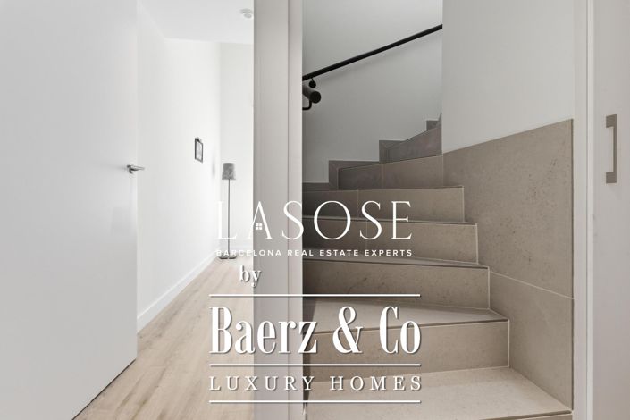 Image No.36-2 Bed Property for sale