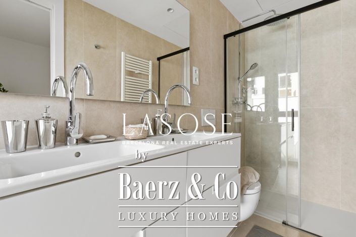 Image No.45-2 Bed Property for sale