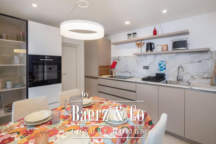 Image No.10-5 Bed Villa for sale