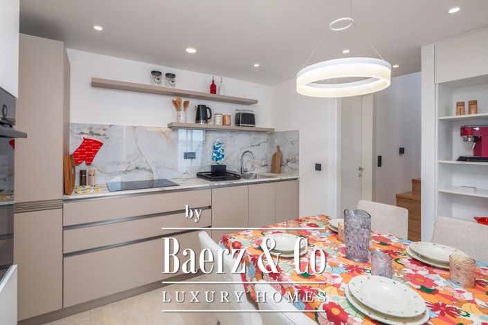 Image No.9-5 Bed Villa for sale