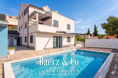 1 - Milna, Townhouse