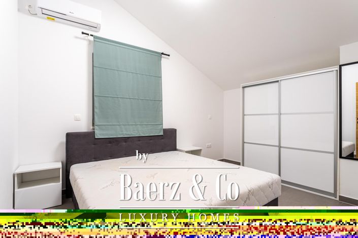 Image No.6-5 Bed Townhouse for sale