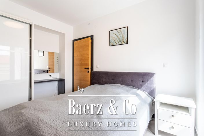 Image No.8-5 Bed Townhouse for sale