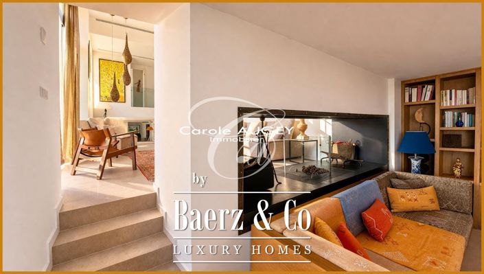 Image No.9-5 Bed Property for sale