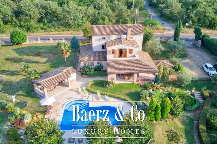 Image No.3-Villa de 5 chambres à vendre à Višnjan