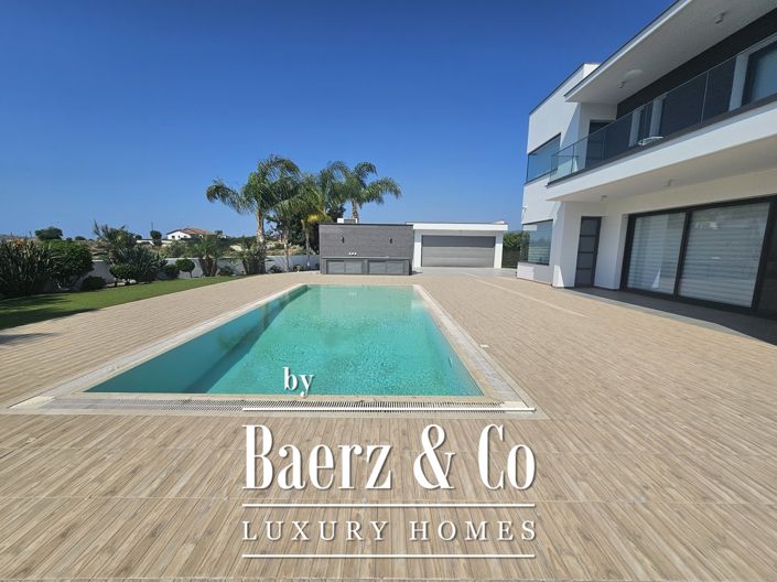 Image No.8-4 Bed Villa for sale