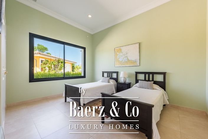 Image No.34-4 Bed Bungalow for sale