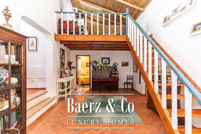 Image No.8-4 Bed Farmhouse for sale