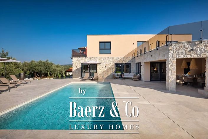 Image No.4-4 Bed Townhouse for sale