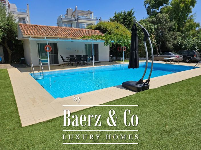 Image No.3-8 Bed Villa for sale