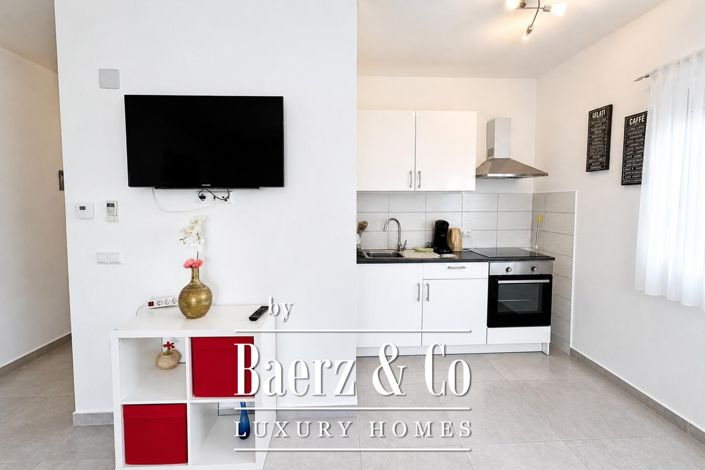 Image No.17-6 Bed Townhouse for sale
