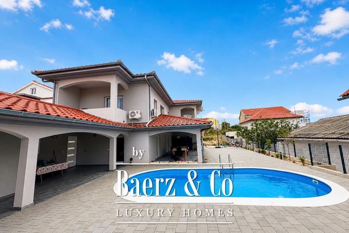 Image No.4-6 Bed Townhouse for sale