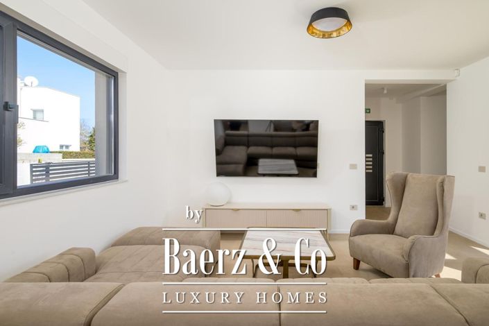 Image No.5-3 Bed Townhouse for sale