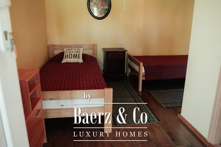Image No.32-8 Bed House for sale