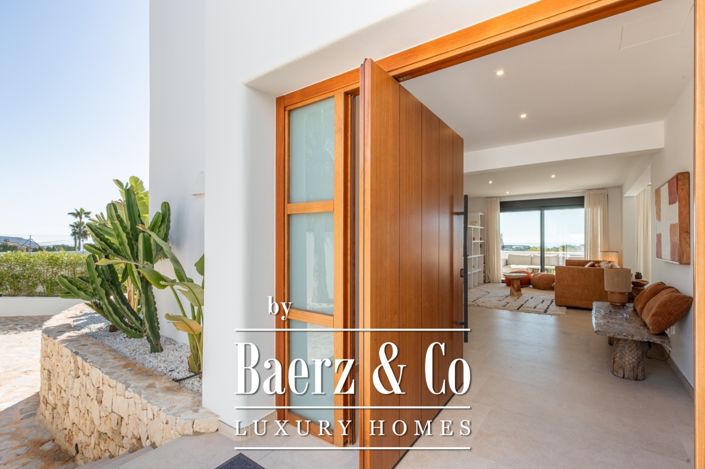 Image No.7-4 Bed Property for sale
