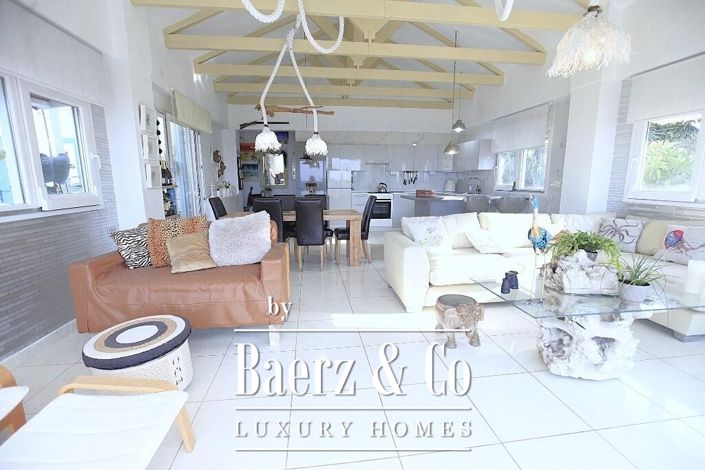 Image No.7-3 Bed Villa for sale