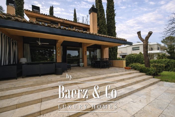 Image No.3-6 Bed Property for sale