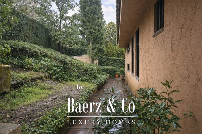 Image No.6-6 Bed Property for sale