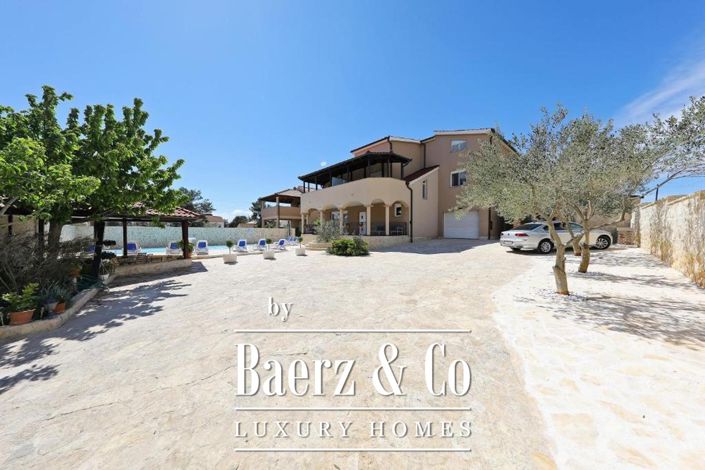 Image No.4-5 Bed Villa for sale