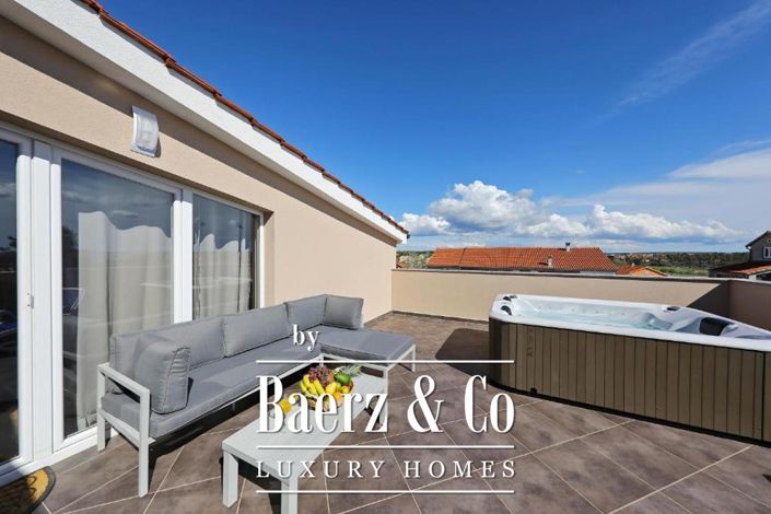 Image No.7-5 Bed Villa for sale
