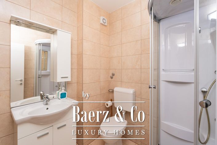 Image No.29-6 Bed Townhouse for sale