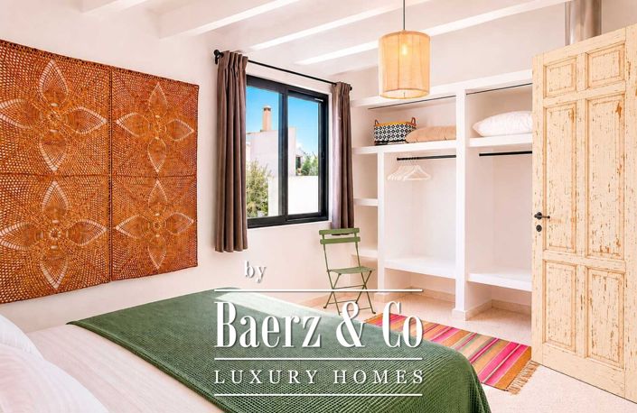 Image No.17-6 Bed House for sale