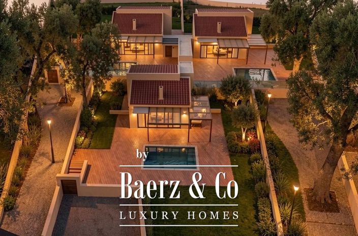 Image No.2-8 Bed Villa for sale