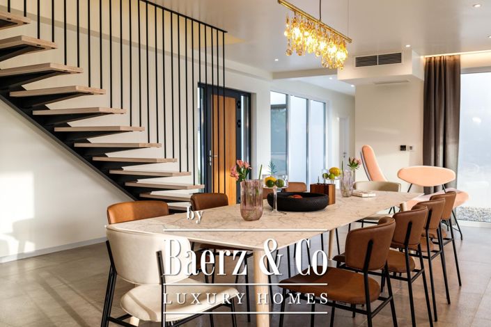 Image No.19-4 Bed Townhouse for sale