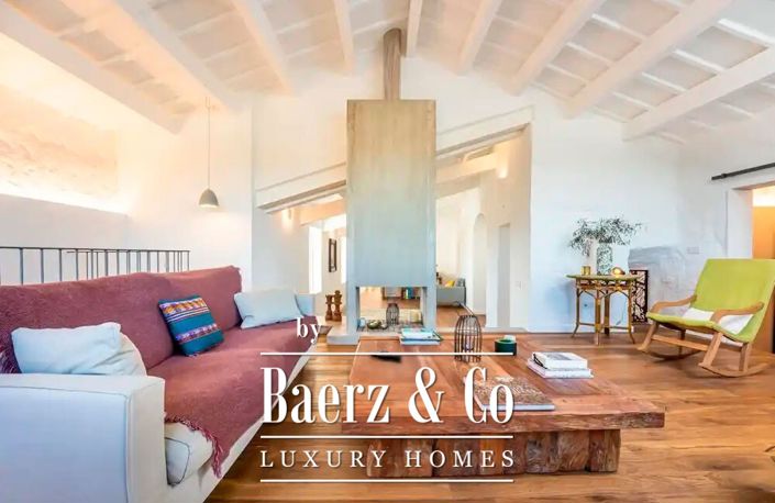 Image No.11-5 Bed Property for sale