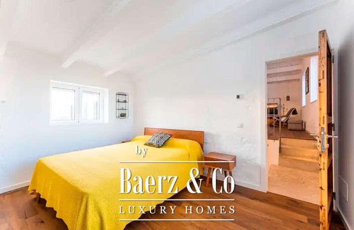 Image No.25-5 Bed Property for sale