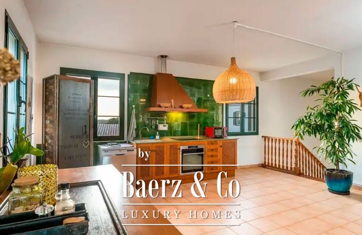 Image No.26-5 Bed Property for sale